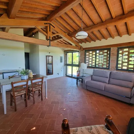 Le Sorbelle D'orcia Con Piscina مزرعة للإقامة