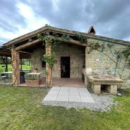Le Sorbelle D'orcia Con Piscina مزرعة للإقامة *